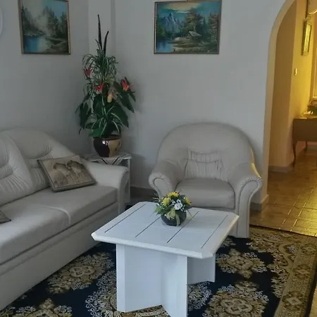 Ezust Fenyo Vendeghaz Casa de hóspedes Siófok